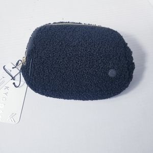 NWT KYODAN SHERPA BLACK CROSSBODY BELT BAG